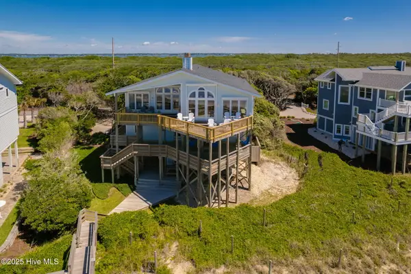469 Maritime Place, Pine Knoll Shores, NC 28512