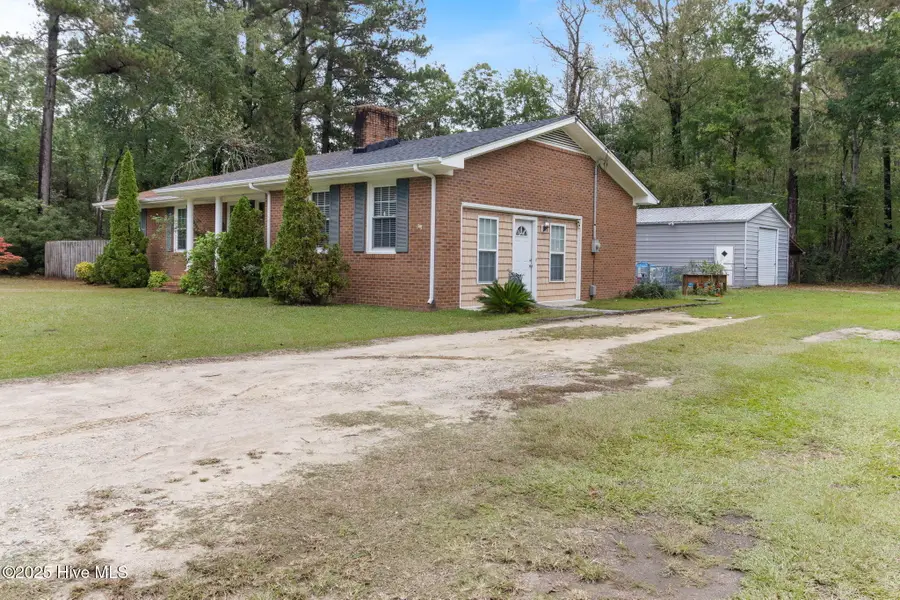 366 E 4th Street, Elizabethtown, NC 28337 - Image #2