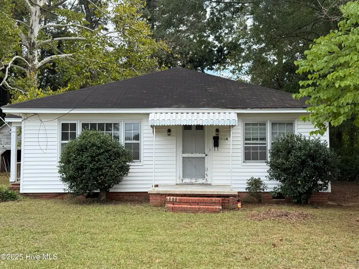 512 Nicholson Street, Clinton, NC 28328 - Image #1