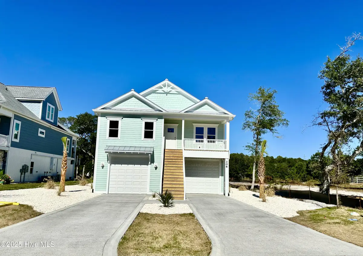 306 E Yacht Drive, Oak Island, NC 28465 - Image #1