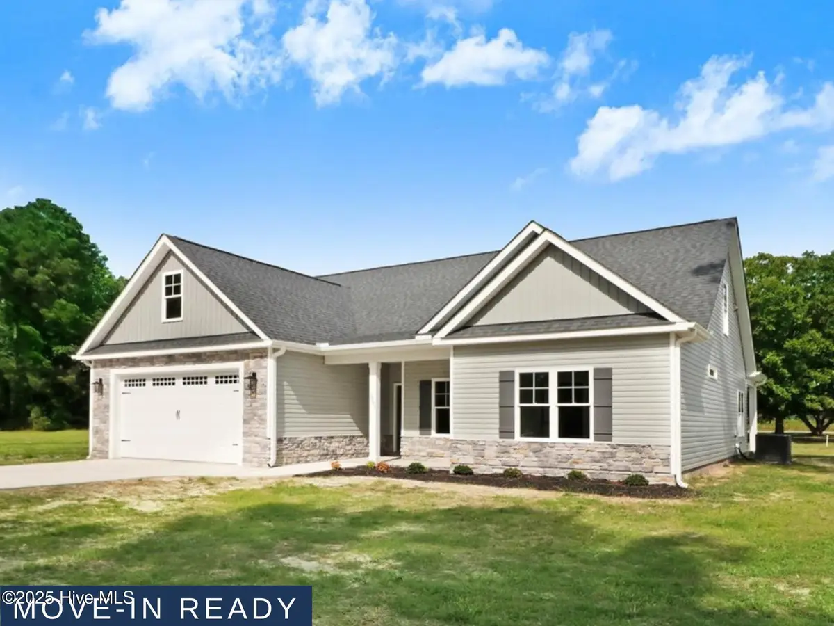 3803 Huntcliff Drive, La Grange, NC 28551 - Image #1