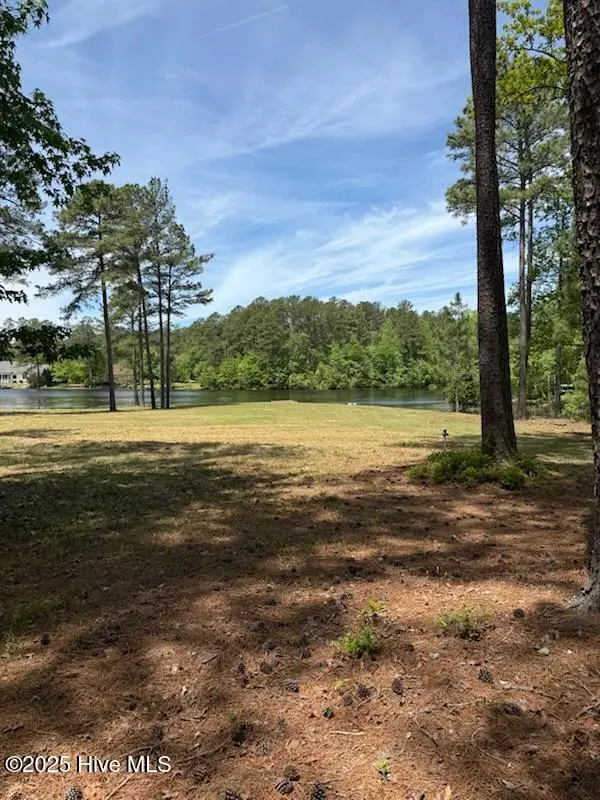 305 Lakewood Drive, Aberdeen, NC 28315 - Image #2