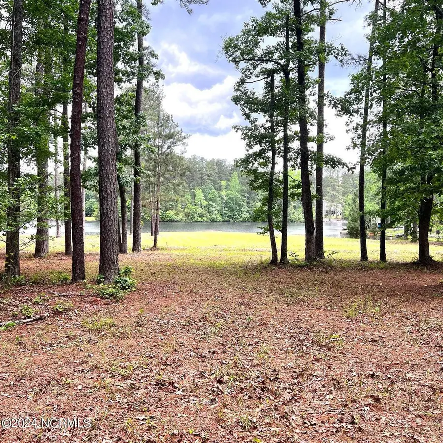 305 Lakewood Drive, Aberdeen, NC 28315 - Image #3