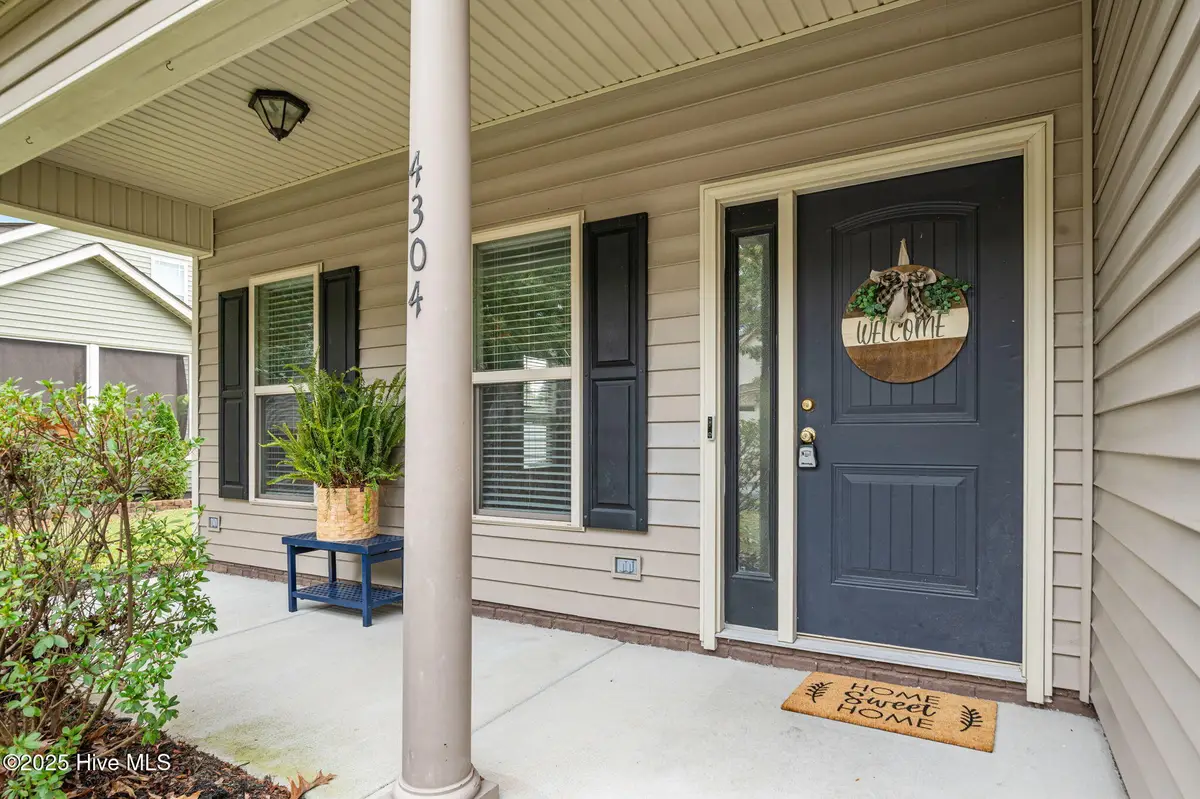 4304 Davencroft Village Drive, Winterville, NC 28590 - Image #1