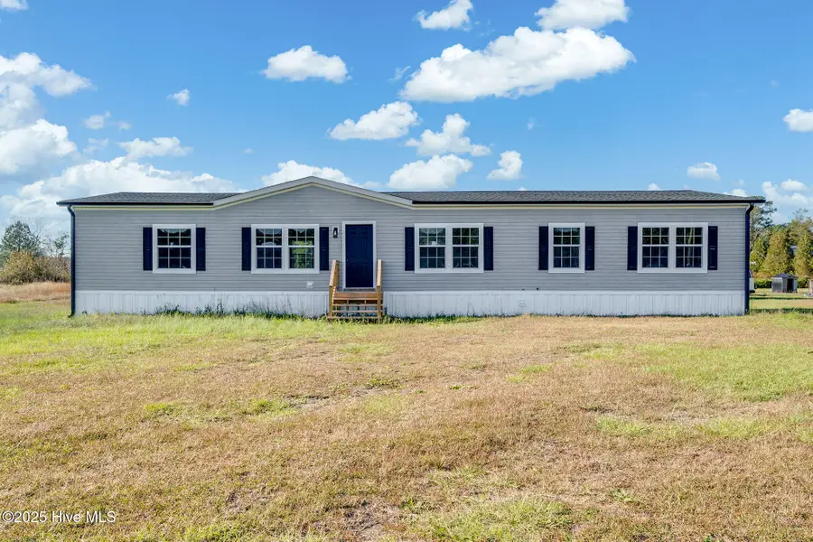 124 Fieldcrest Lane, Beulaville, NC 28518 - Image #3