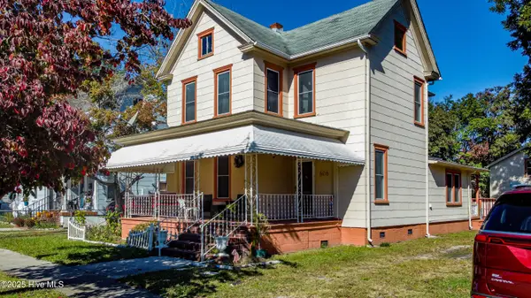 606 W Colonial Avenue, Elizabeth City, NC 27909