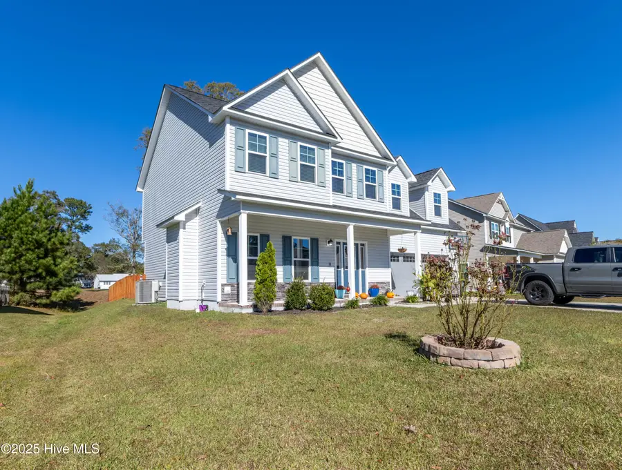 211 Holly Grove Court E, Jacksonville, NC 28540 - Image #2