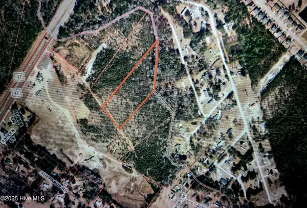 17 Off Highway, Hampstead, NC 28443