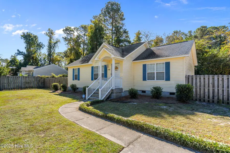 5908 Camelot Court, Wilmington, NC 28409 - Image #2
