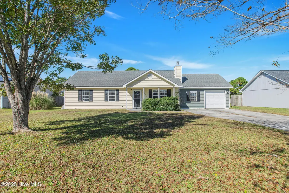 409 Foxtrace Lane, Hubert, NC 28539 - Image #1