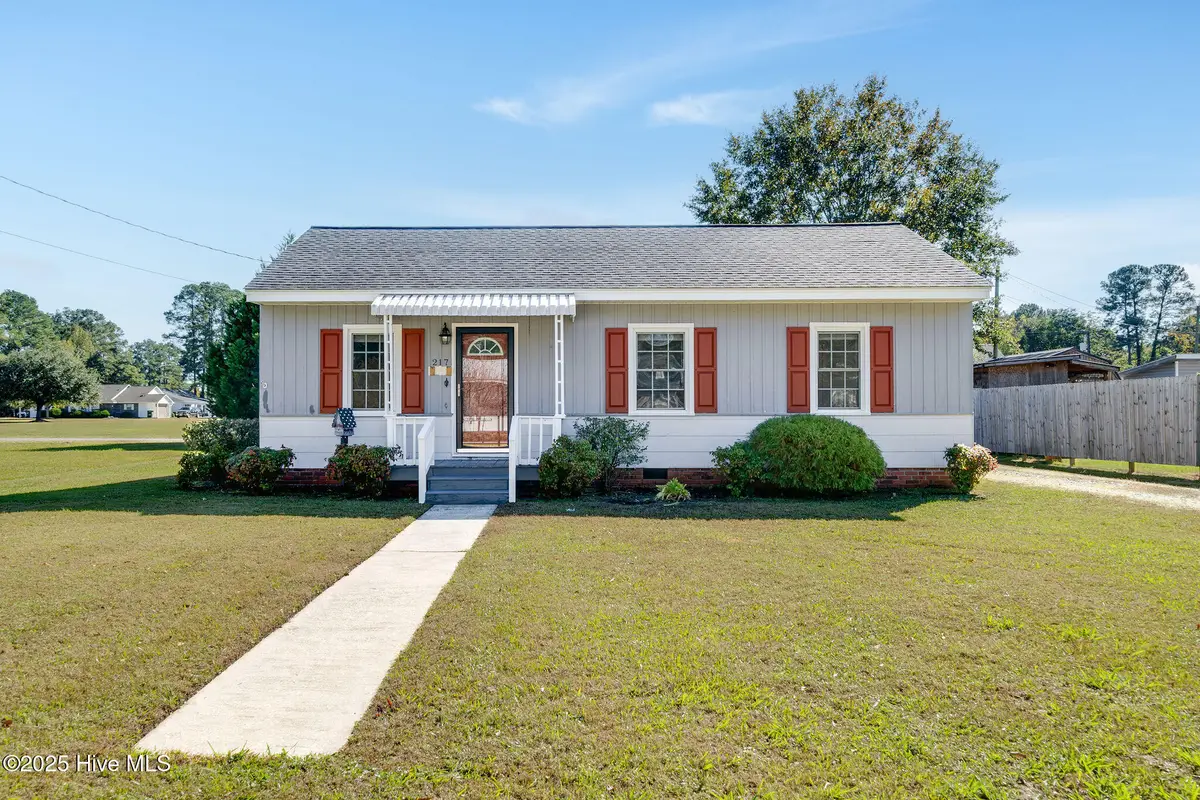 217 Stevens Street, Wallace, NC 28466 - Image #1