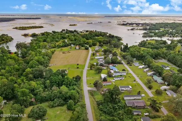 1128 Glancy Road, Swansboro, NC 28584