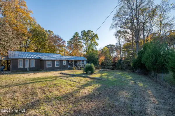 2019 W Chrisco Road, Seagrove, NC 27341