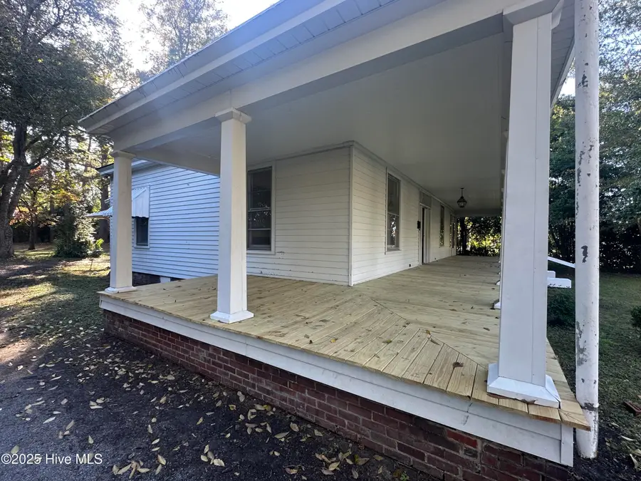 411 E Church Street, Laurinburg, NC 28352 - Image #2