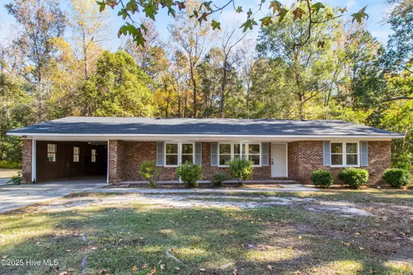 610 Davis Avenue, Whiteville, NC 28472