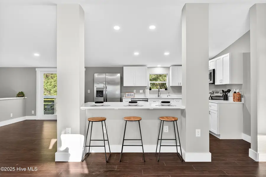 109 Floyd Pond Lane, Richlands, NC 28574 - Image #2