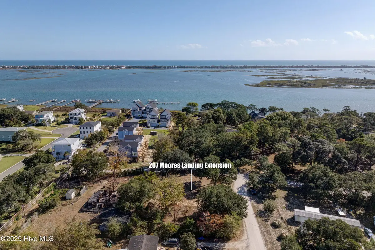 207 Moores Landing Ext, Hampstead, NC 28443 - Image #1