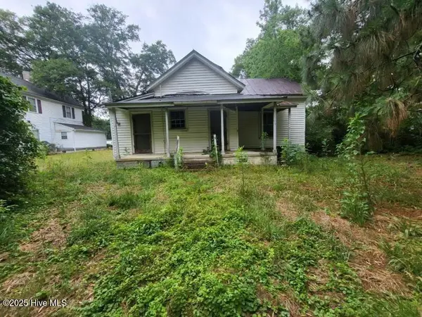 307 E Main Street, Whitakers, NC 27891