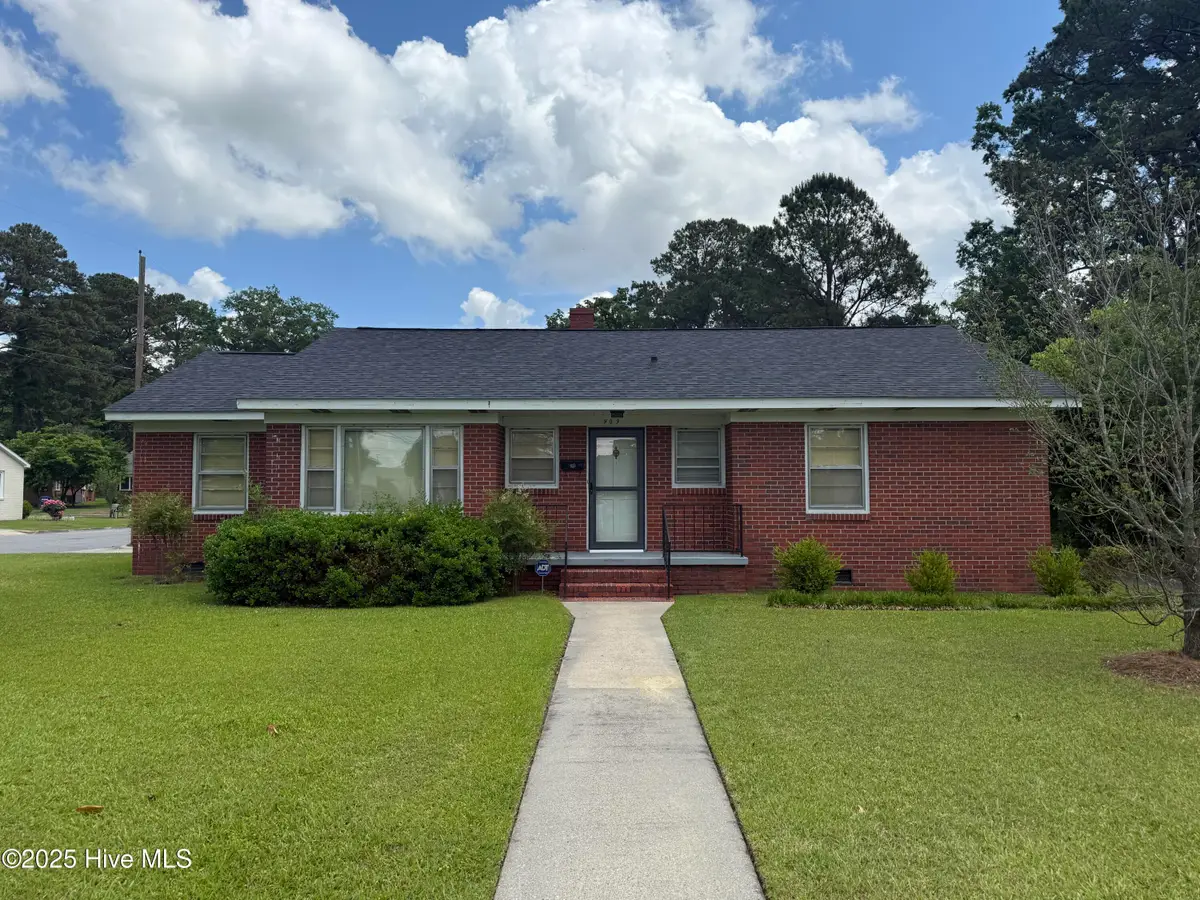 909 Oriental Avenue, Kinston, NC 28504 - Image #1