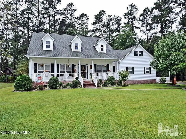 303 Vann Court, Burgaw, NC 28425 - Image #1