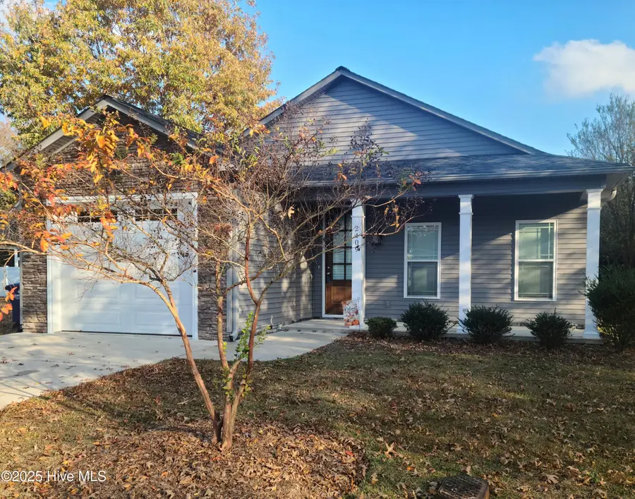 2409 Bray Court, Winterville, NC 28590 - Image #2
