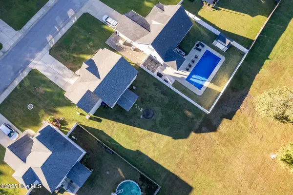 457 Jasmine Way, Burgaw, NC 28425