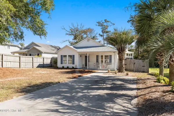 102 NE 32nd Street, Oak Island, NC 28465