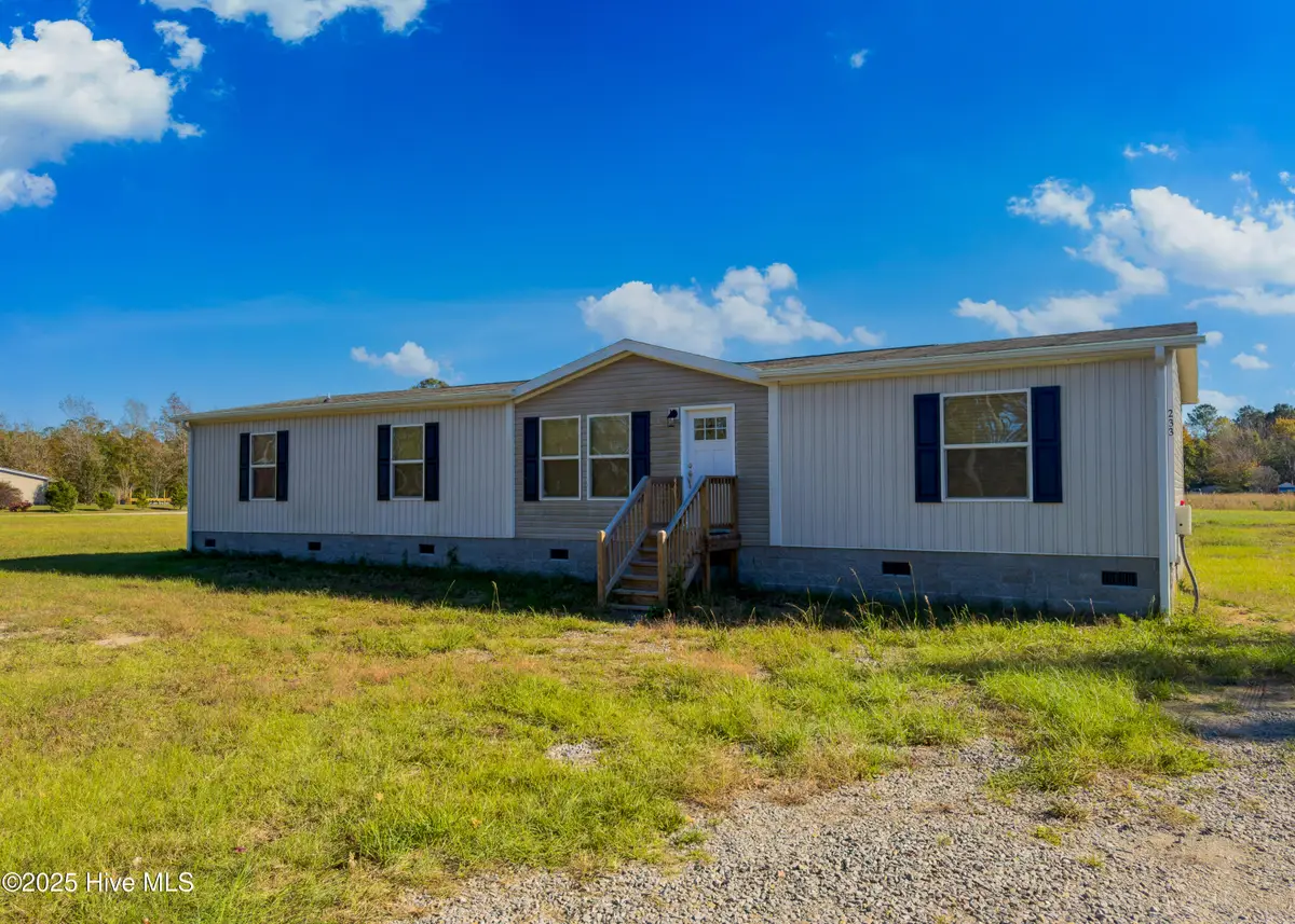 233 Benton Road Se, Bolivia, NC 28422 - Image #1