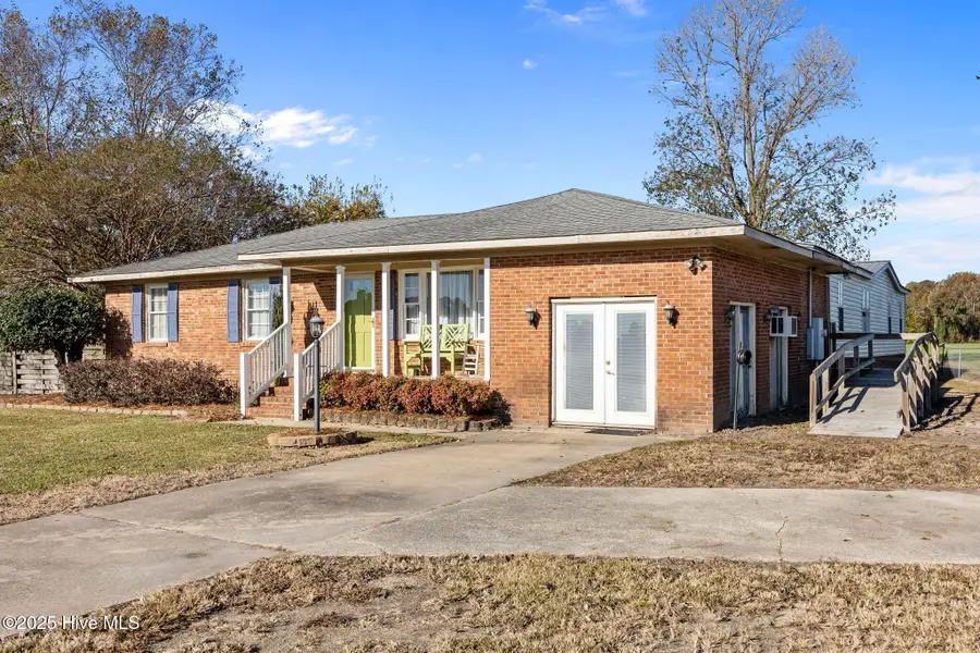 2168 Hugo Road, Kinston, NC 28501 - Image #2