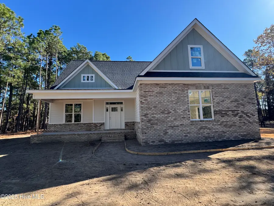 492 Longleaf Drive, West End, NC 27376 - Image #2