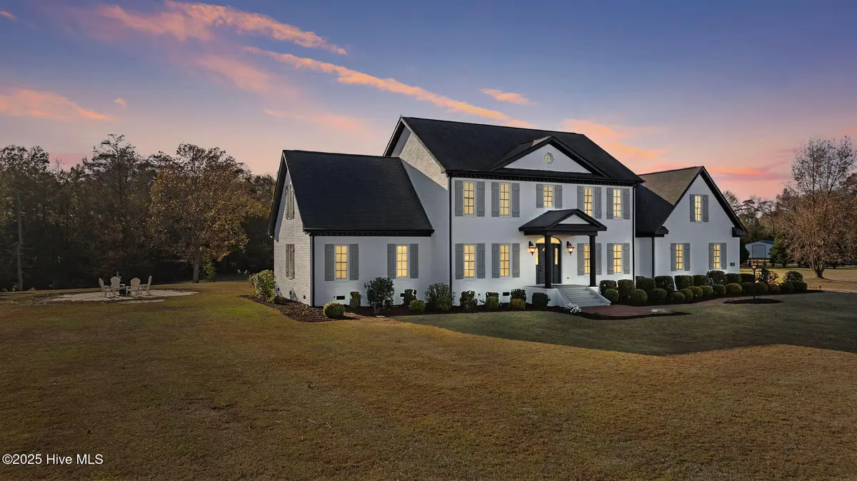 328 Oak Bluff Road, Kinston, NC 28504 - Image #1