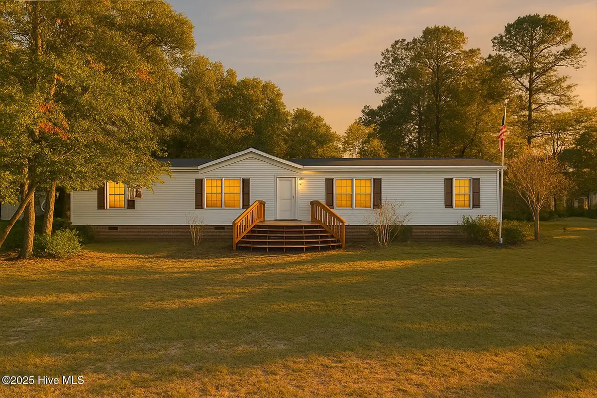 685 Beachwood Drive Se, Bolivia, NC 28422 - Image #1