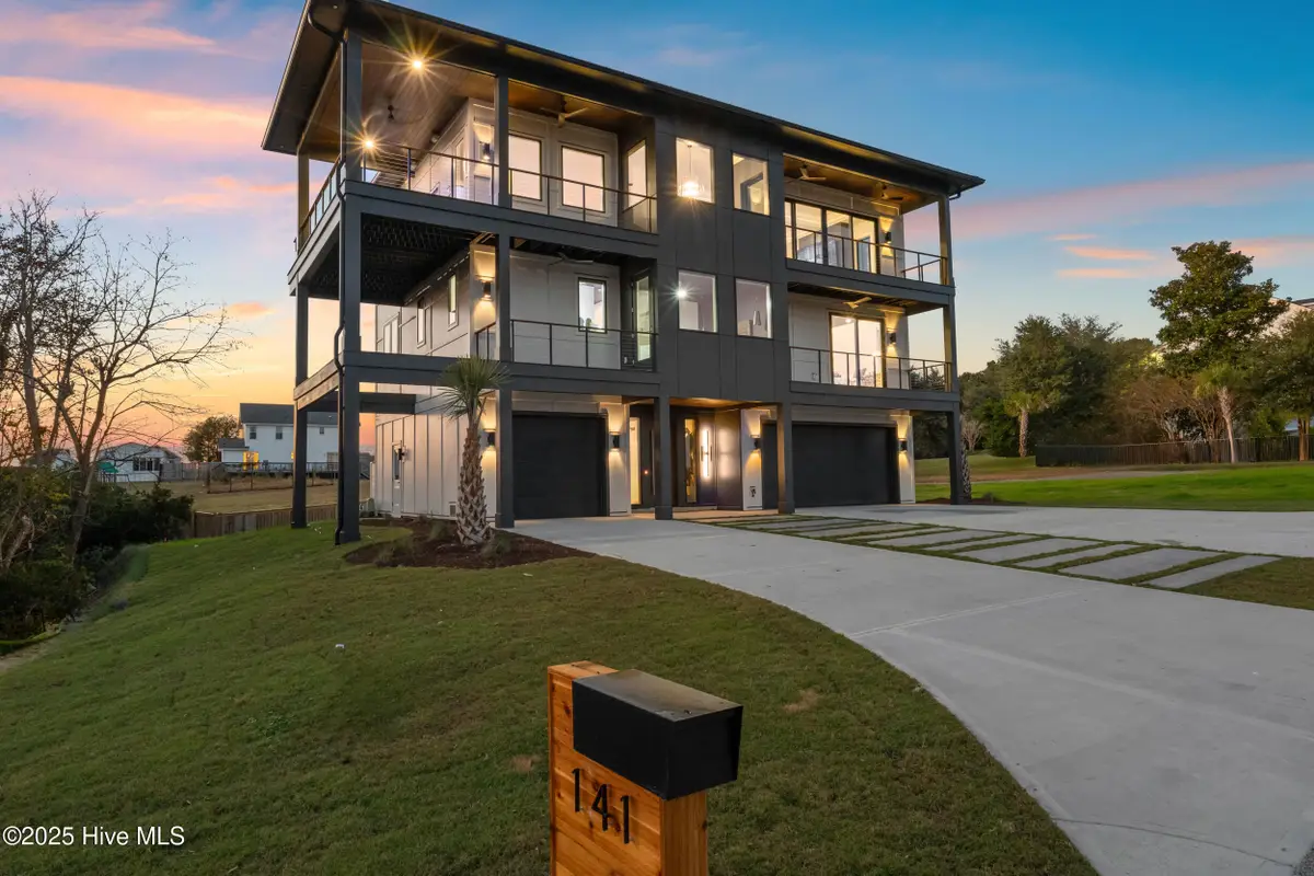 141 Dogwood Lane, Hampstead, NC 28443 - Image #1