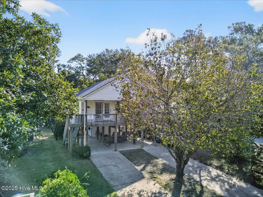 328 NE 41st Street, Oak Island, NC 28465 - Image #2