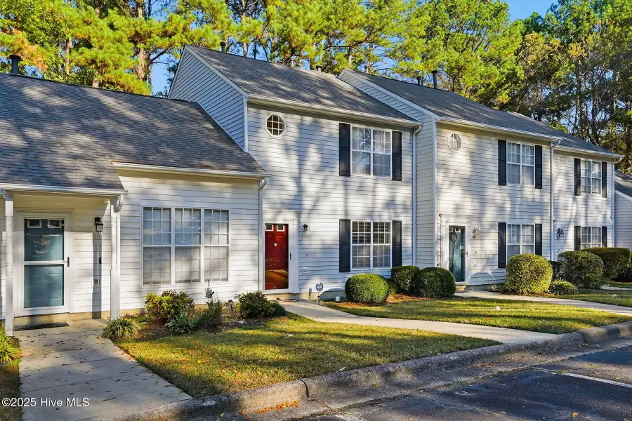 5503 Fieldcross Court, Raleigh, NC 27610 - Image #2