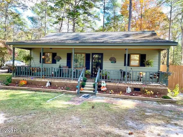 111 Perry Street, Elizabethtown, NC 28337