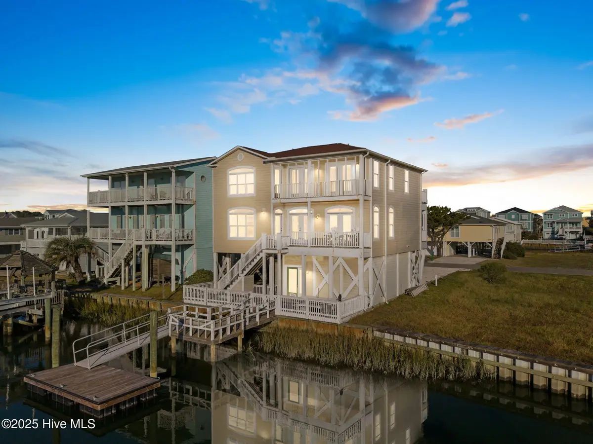 109 Salisbury Street, Holden Beach, NC 28462 - Image #1