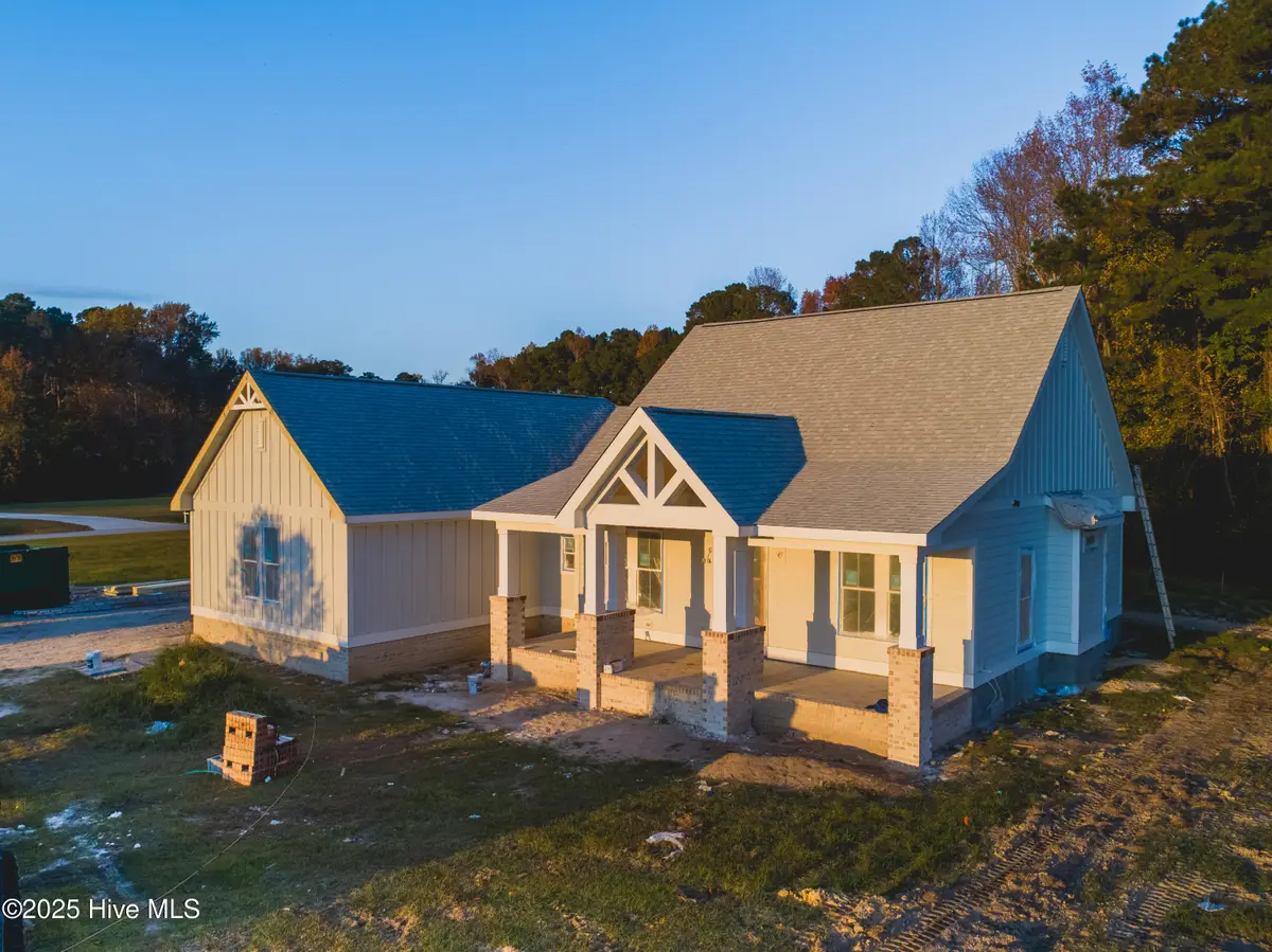 128 W Burton Farm Drive, Minnesott Beach, NC 28510 - Image #1