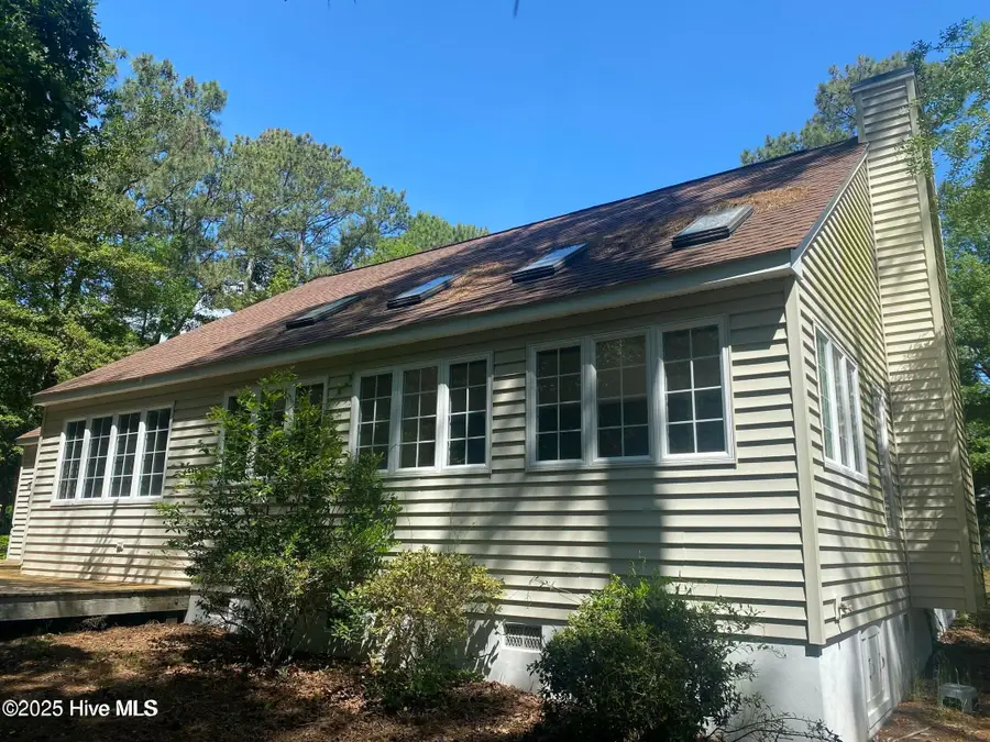 102 Chestnut Court, Pine Knoll Shores, NC 28512 - Image #2
