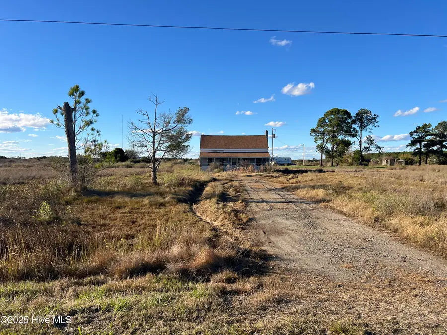 1507 White Plains Road, Engelhard, NC 27824 - Image #3