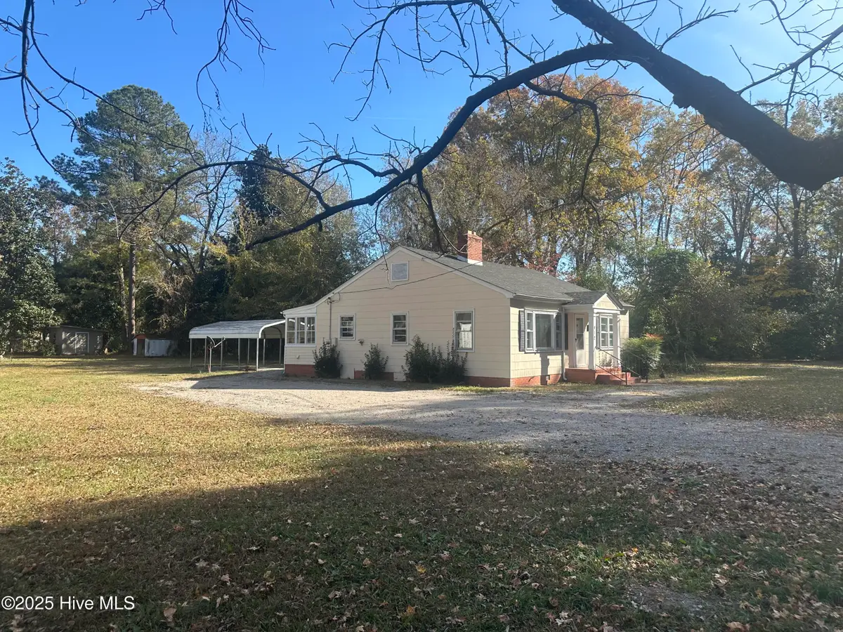 412 Lanoca Avenue, Laurinburg, NC 28352 - Image #1