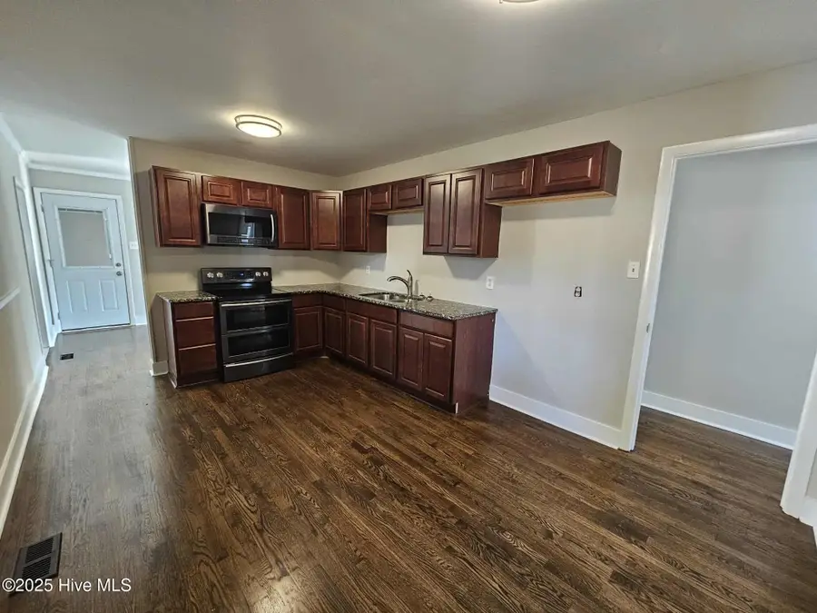 706 Doris Avenue, Jacksonville, NC 28540 - Image #2