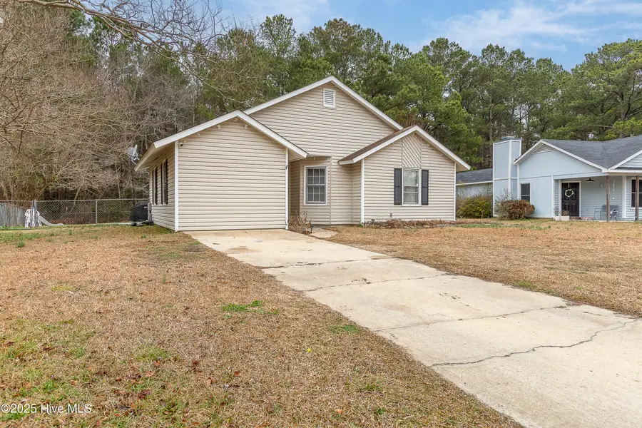 117 Hunting Green Drive, Jacksonville, NC 28546 - Image #2