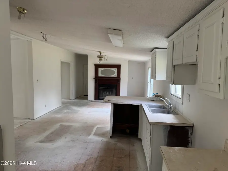 1118 Henderson Road, Jacksonville, NC 28540 - Image #3