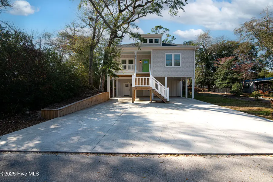 313 Barnes Street, Emerald Isle, NC 28594 - Image #2