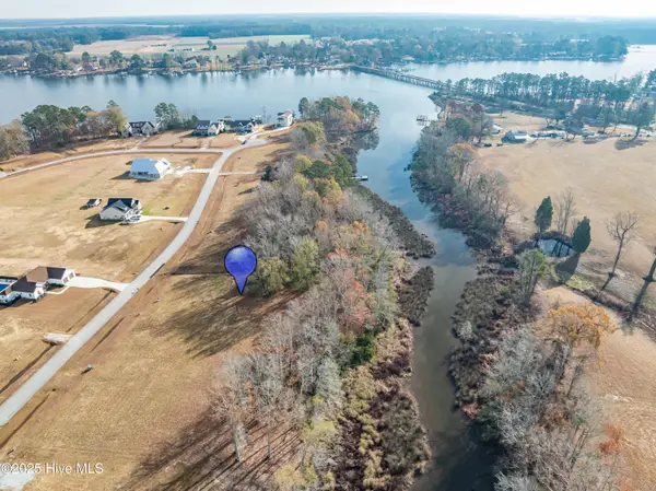 136 Bridgewater Drive S, Bath, NC 27808