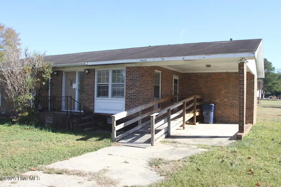 80 N Elmhurst Street, Clarkton, NC 28433 - Image #2