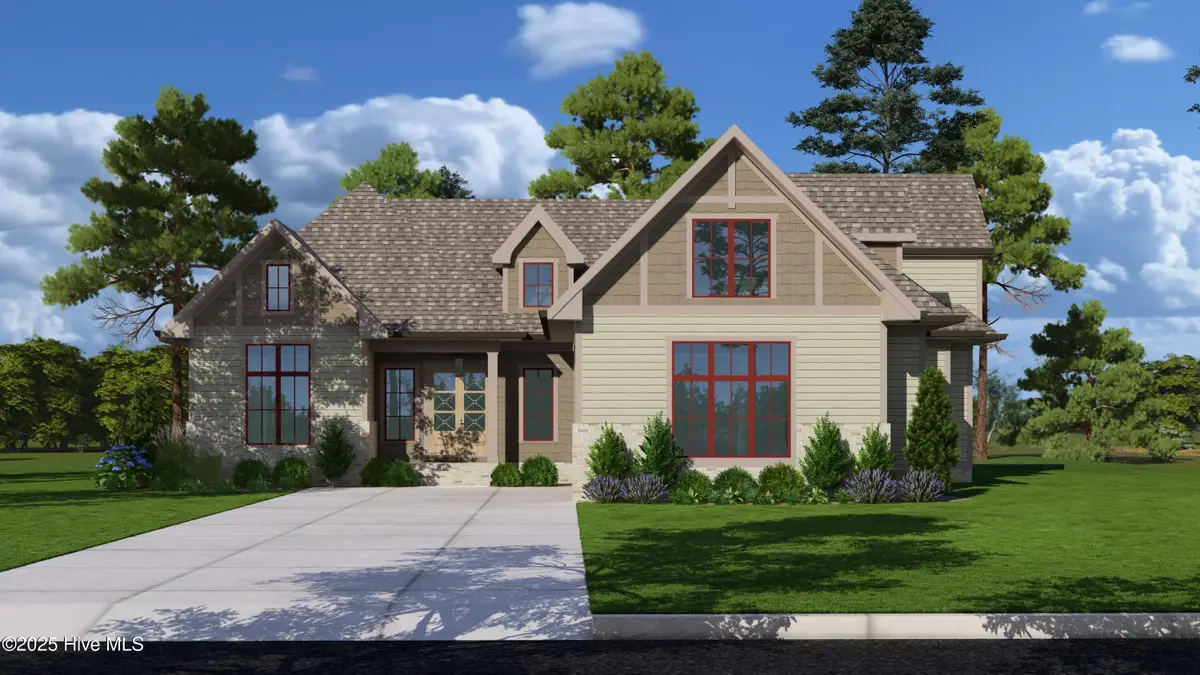 12 Hemlock Court, Pinehurst, NC 28374 - Image #1