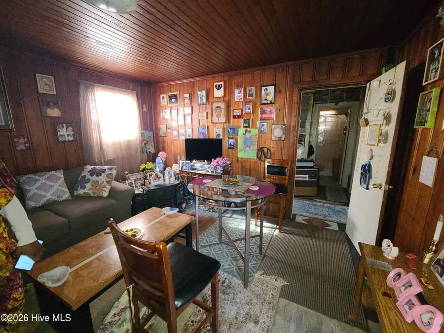 210 Clay Street, Kinston, NC 28501 - #3