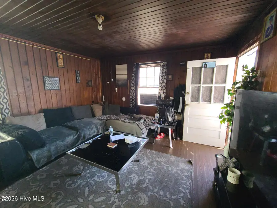 208 Clay Street, Kinston, NC 28501 - #3